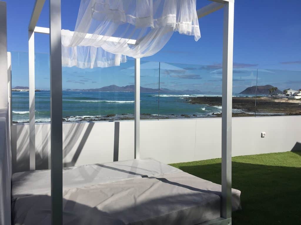 beachfront villas to rent in corralejo