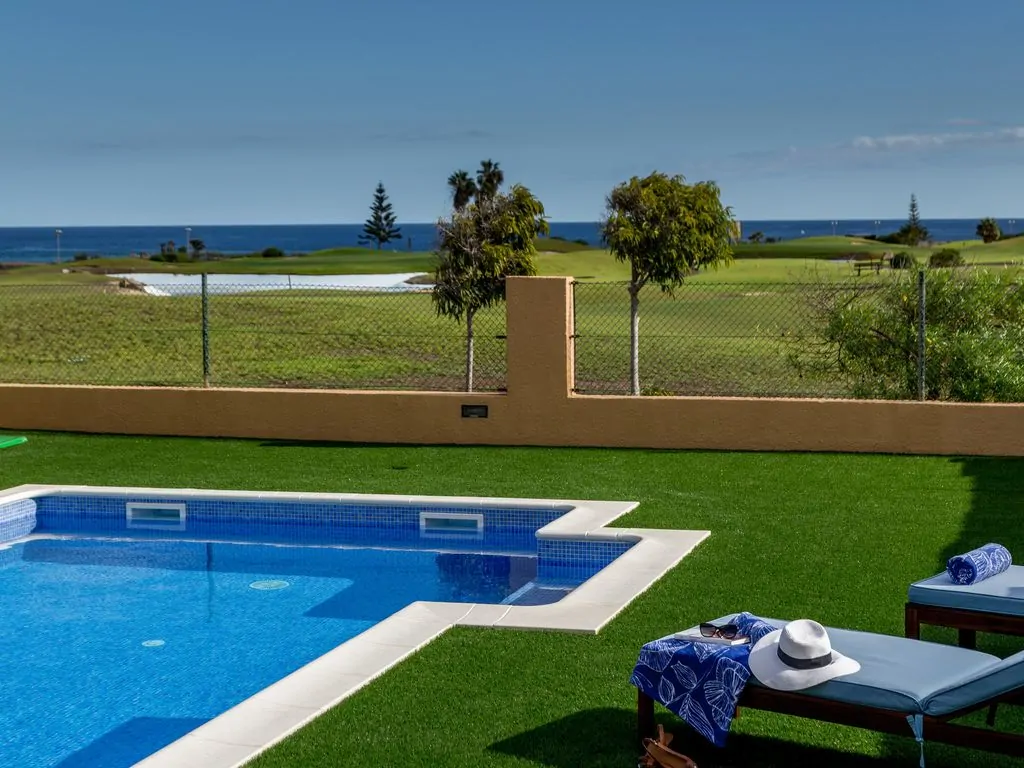 Villas to rent in on the golf course